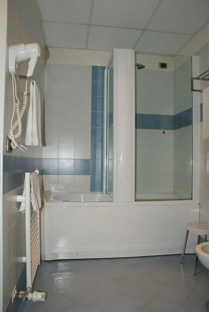 Hotel Corte Quadri Lonigo 3*,